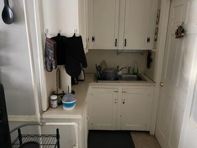 11 Jeffers St, Pawtucket, RI 02860 - photo 7