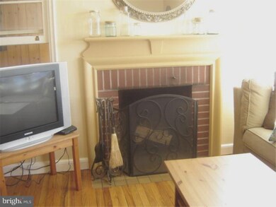 209 Wellington Ave, Reading, PA 19609 - photo 4