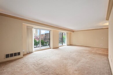 Dithridge House unit 301, Pittsburgh, PA 15213 - photo 6