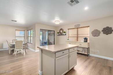 1381 S Wagon Wheel Ct unit III, Chandler, AZ 85286 - photo 6