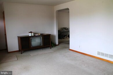 9905 Falls View Ct, Perry Hall, MD 21128 - photo 5