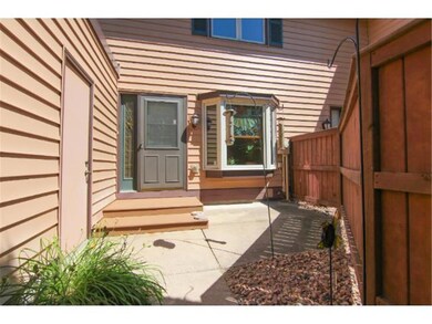 Adorable front patio