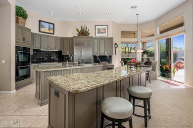 GOURMET KITCHEN + BREAKFAST NOOK