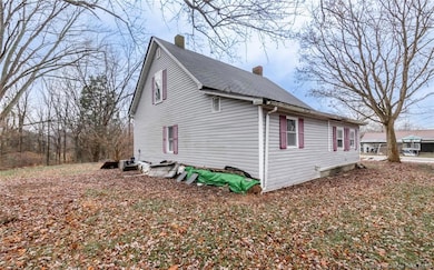 2138 S Leslie Ln, Scottsburg, IN 47170 - photo 4