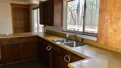 431-556770 KITCHEN