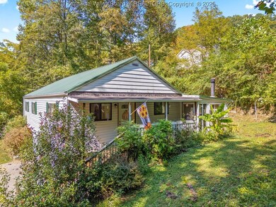 1331 Rabel Mountain Rd, Charleston, WV 25309 - photo 3