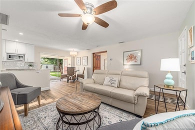 9026 SE Bobwhite St, Hobe Sound, FL 33455 - photo 5