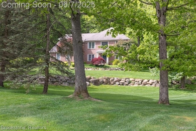 Gorgeous curb appeal