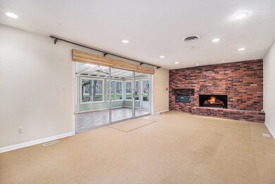 6760 Orinoco Cir, Bloomfield Hills, MI 48301 - photo 7