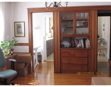 56 Edgecliff Rd unit 1, Watertown, MA 02472 - photo 2