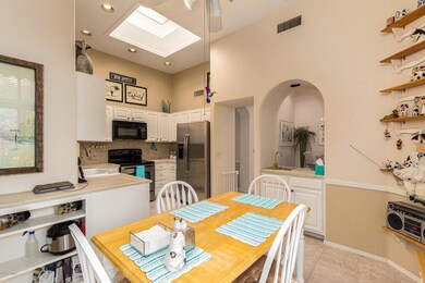 Eat In Kitchen