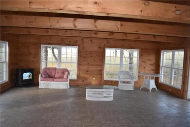 923 Renaldi Rd, Wind Gap, PA 18091 - photo 4