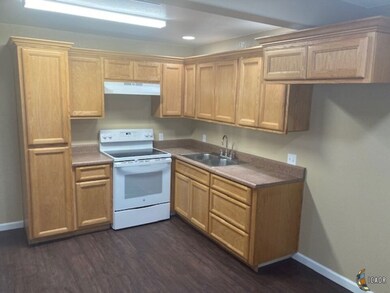 710 El Centro Ave, El Centro, CA 92243 - photo 6