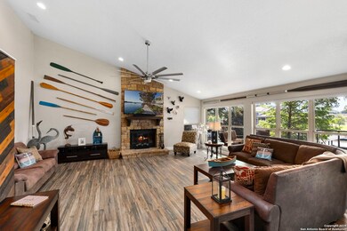 450 Pecan Creek Dr, Horseshoe Bay, TX 78657 - photo 3