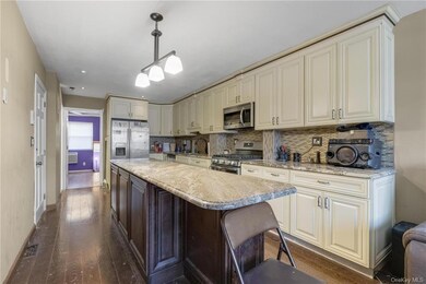 52A Francine Ct unit 80A, Staten Island, NY 10306 - photo 4