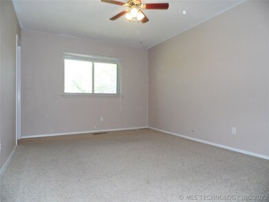 500 N Oklahoma Ave, Haskell, OK 74436 - photo 5