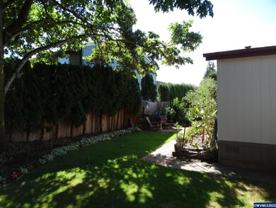 141 S 5th St unit 5, Independence, OR 97351 - photo 4