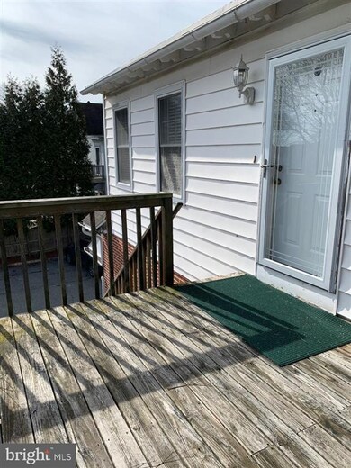 201 Marshall St unit 2ND FLOOR, Kennett Square, PA 19348 - photo 2