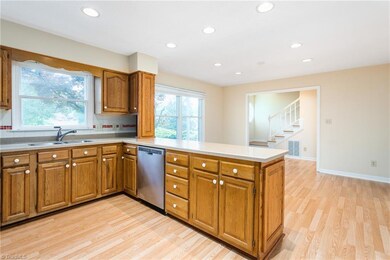 2207 Porsha Ln, High Point, NC 27265 - photo 7