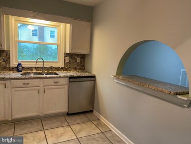 9291 Windsor Dr, La Plata, MD 20646 - photo 6