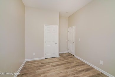 023-photo-primary-bedroom-12771183