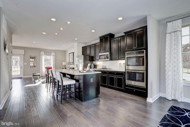 8047 Spring Arbor Dr unit 205A, Laurel, MD 20707 - photo 3