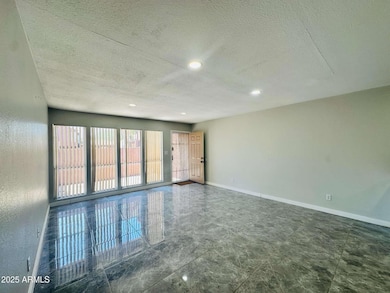 2675 E Silk Oak Dr, Tempe, AZ 85281 - photo 2