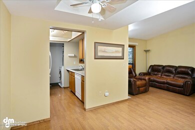 Dining to Kitchen_1072