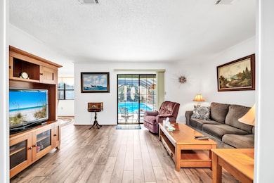 32 Walnut Ave, Shalimar, FL 32579 - photo 3