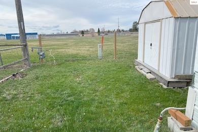 No need for storage fees with this shed. The backy
