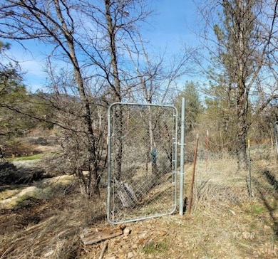 60 Sebring Rd, Hayfork, CA 96041 - photo 4