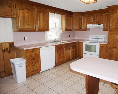 66 Totman Rd, Lowell, MA 01854 - photo 4