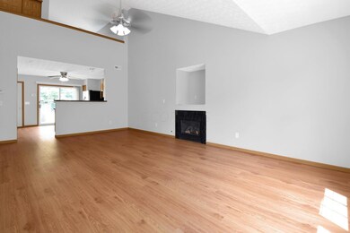 9299 Polaris Green Dr, Columbus, OH 43240 - photo 4