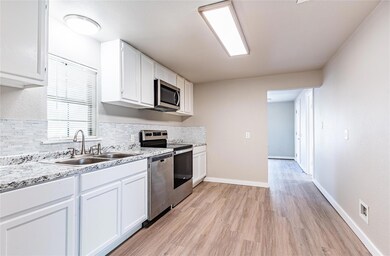 1311 S Clements St, Gainesville, TX 76240 - photo 6