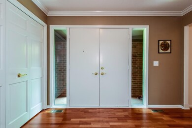 006-Foyer-4384048-medium