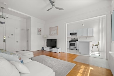 354 N Main St unit 204, Andover, MA 01810 - photo 3