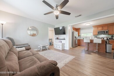 6550 Solandra Dr S, Jacksonville, FL 32210 - photo 3