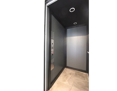 202 Rawson Rd unit 3, Brookline, MA 02445 - photo 2