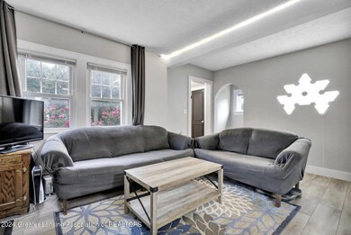 221 E Rouse St, Lansing, MI 48910 - photo 4