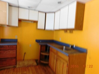 458 Pleasant Valley Rd, Bellows Falls, VT 05101 - photo 4