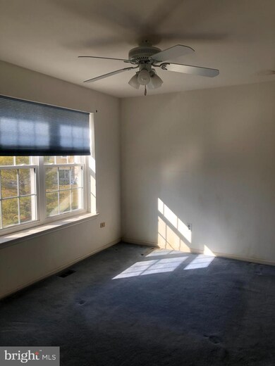 503 Carousel Cir, Norristown, PA 19403 - photo 7