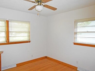 1491 W 29th St, Davenport, IA 52804 - photo 3