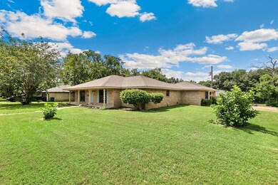 View of front of house featuring a front lawn