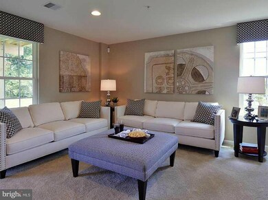 915 Magnolia Blossom Ct, Sykesville, MD 21784 - photo 2