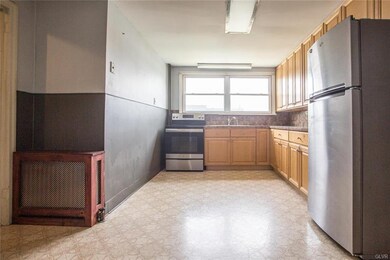 3006 S 3rd St, Whitehall, PA 18052 - photo 5