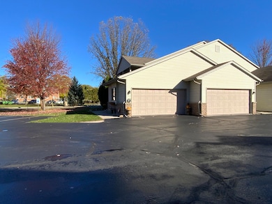 976 Roseland Dr unit 2, Kewaskum, WI 53040 - photo 5