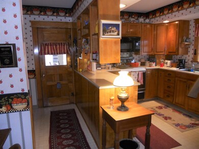 153 Hubbard Ave, Barton, VT 05822 - photo 7