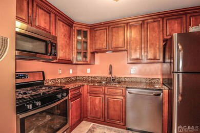 633 Cricket Ln, Woodbridge, NJ 07095 - photo 5