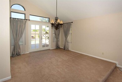 Formal Dining