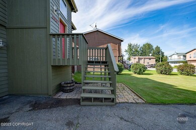 5534 College Meadow Cir, Anchorage, AK 99504 - photo 2